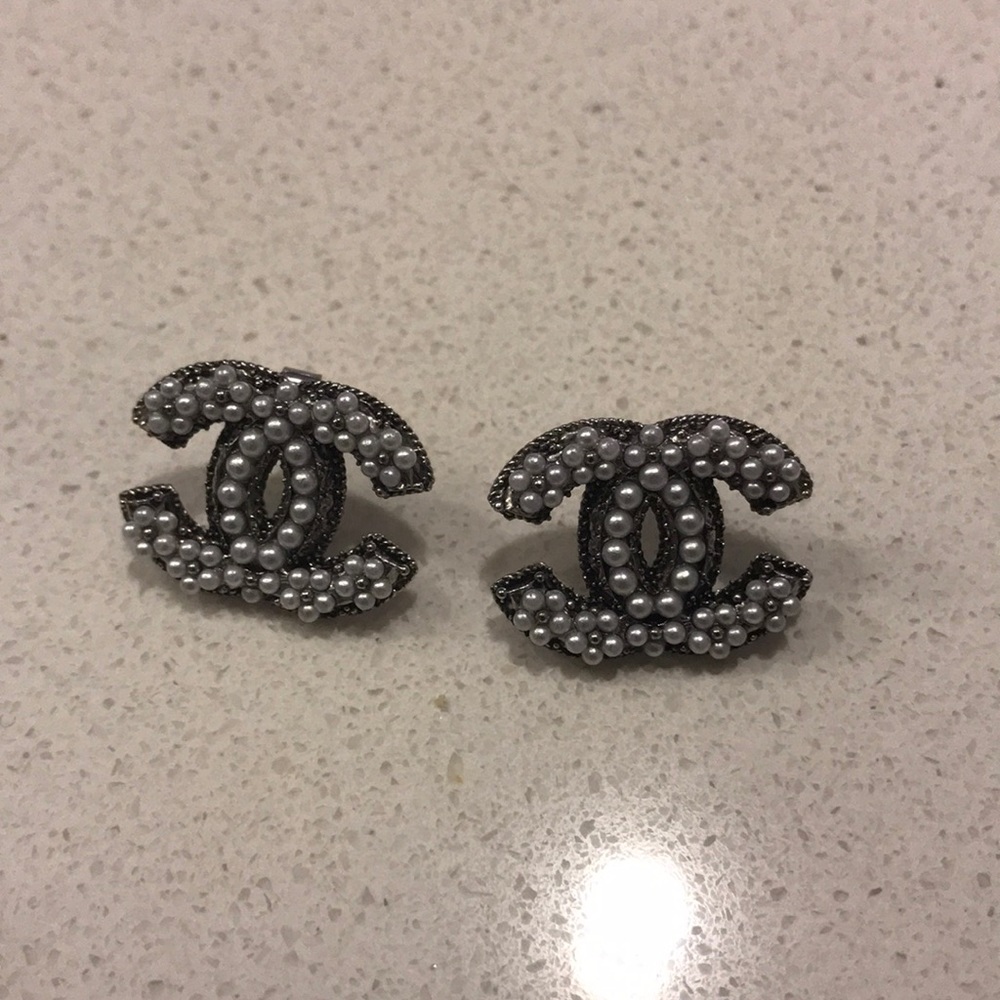 Chanel Earring